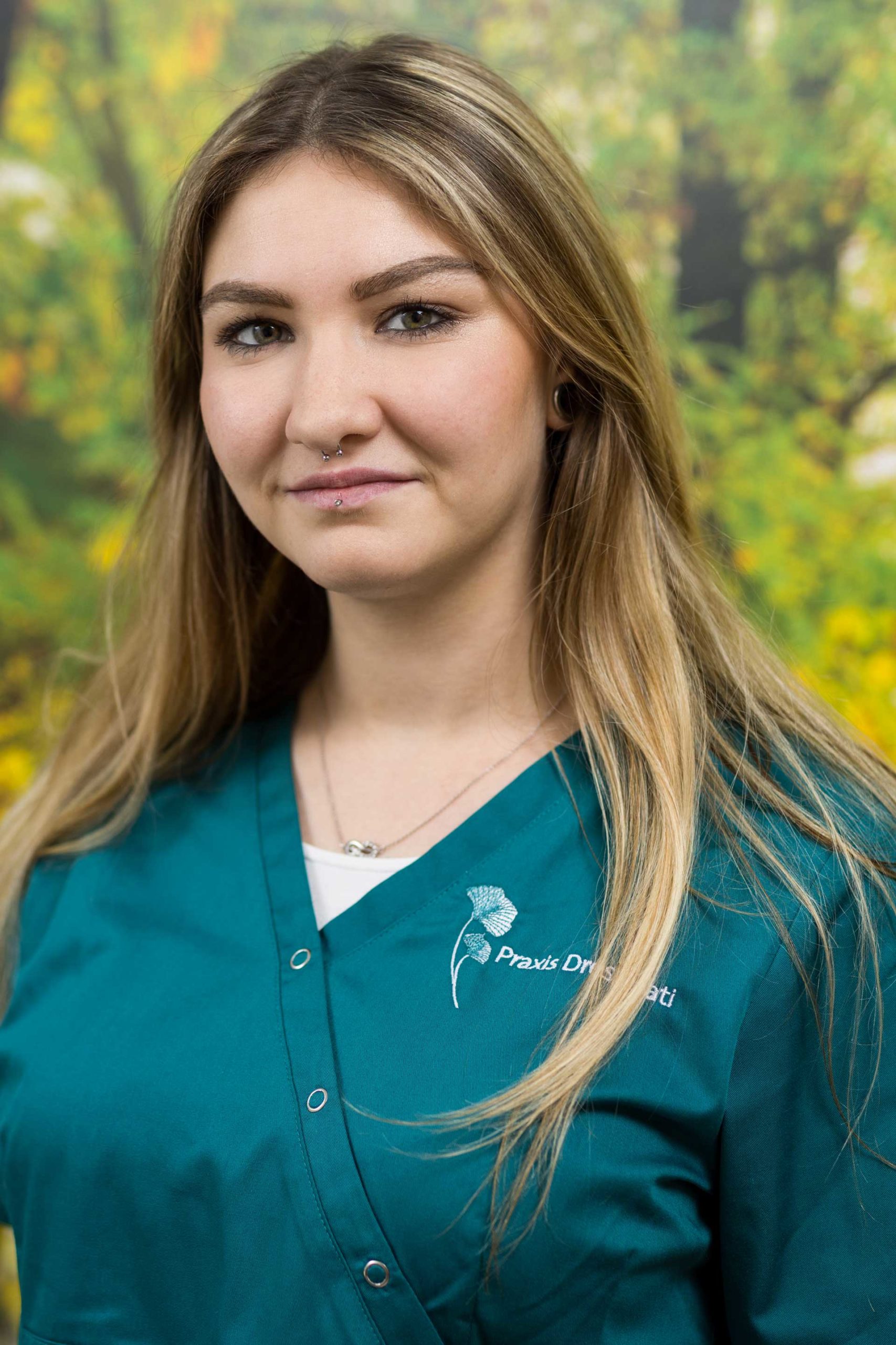 Team Der Hausarztpraxis Plati In Wuppertal Hausarztpraxis Plati